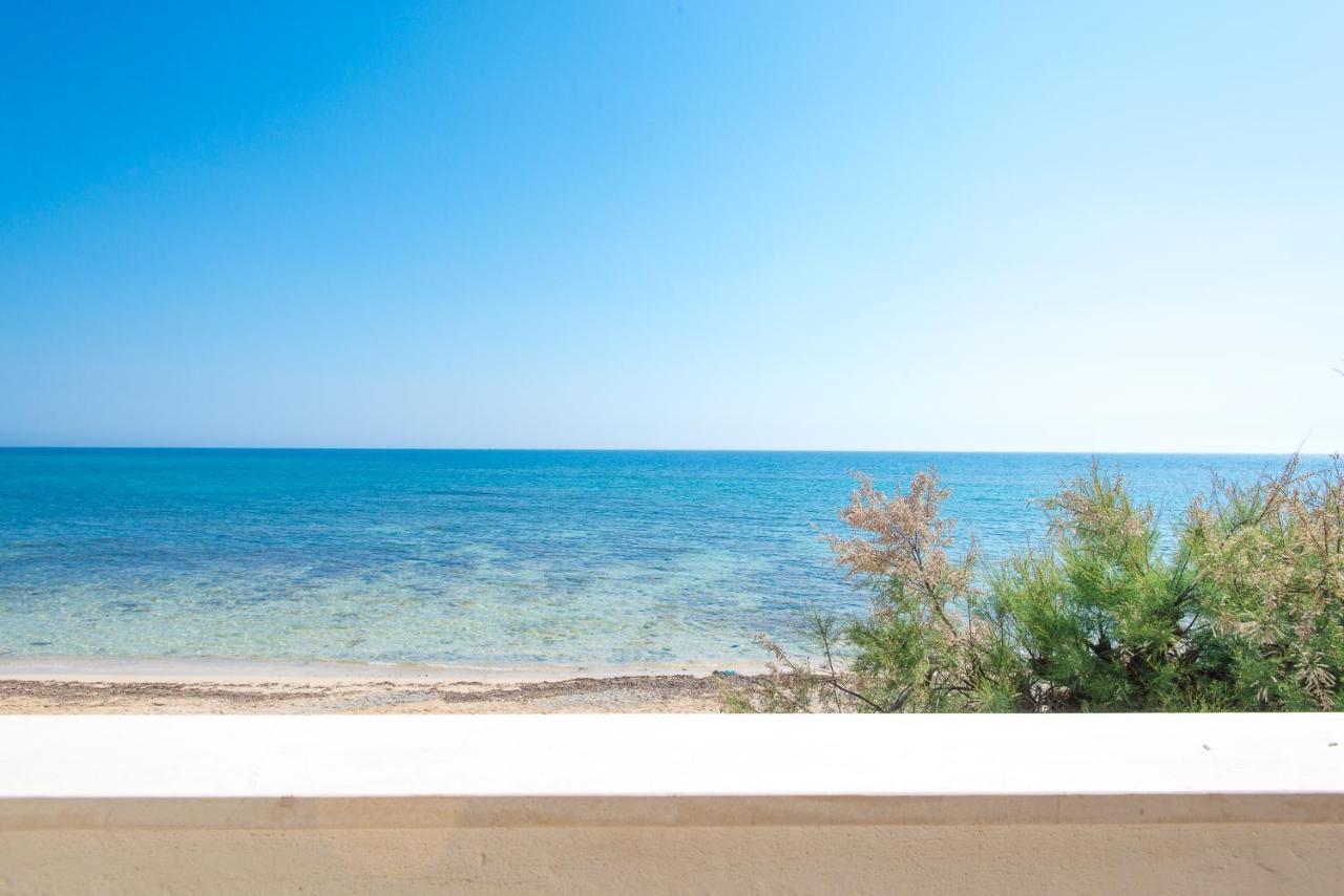 Beach Studios Con Accesso Diretto Alla Spiaggia Torre Pali Dış mekan fotoğraf